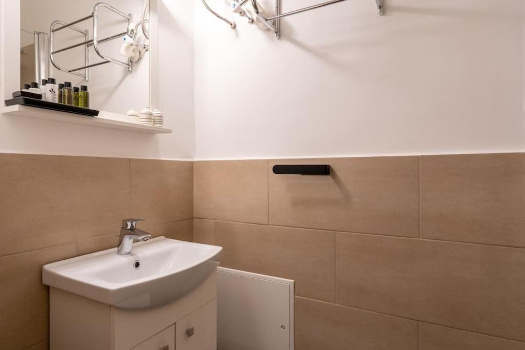 维也纳Practical 1Br Flat By Center By Hm公寓 外观 照片